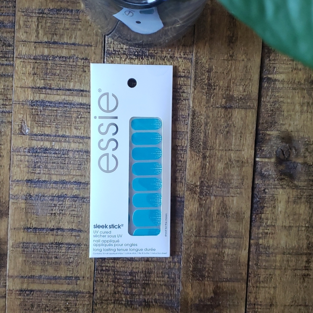 ESSIE Sleek Stick nail applique